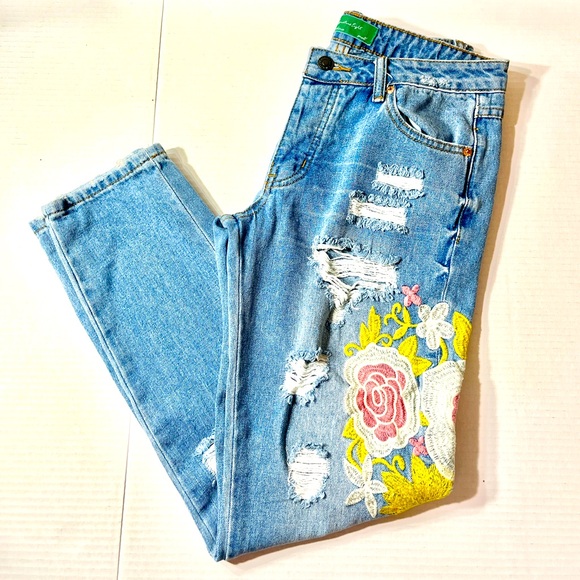 Signature Eight Jeans Small 28x28 Distressed‎ Floral Boho Fairy Whimsy Artcore - Picture 1 of 7